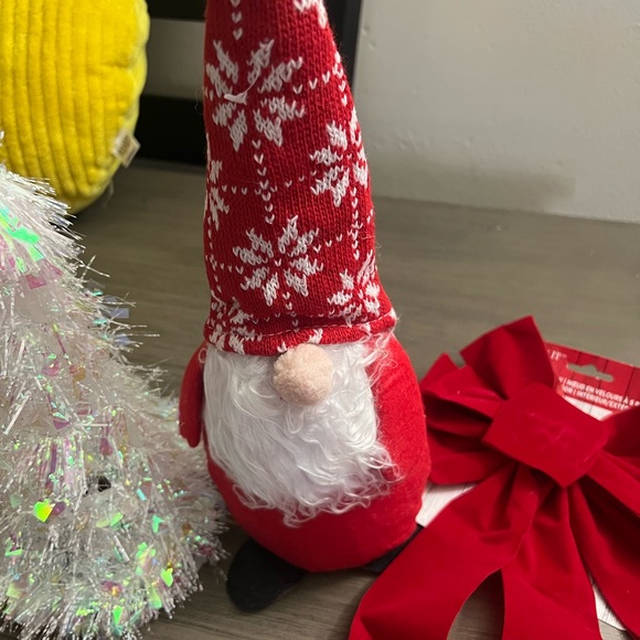 Assorted Christmas Decorations - Picture 3 of 5